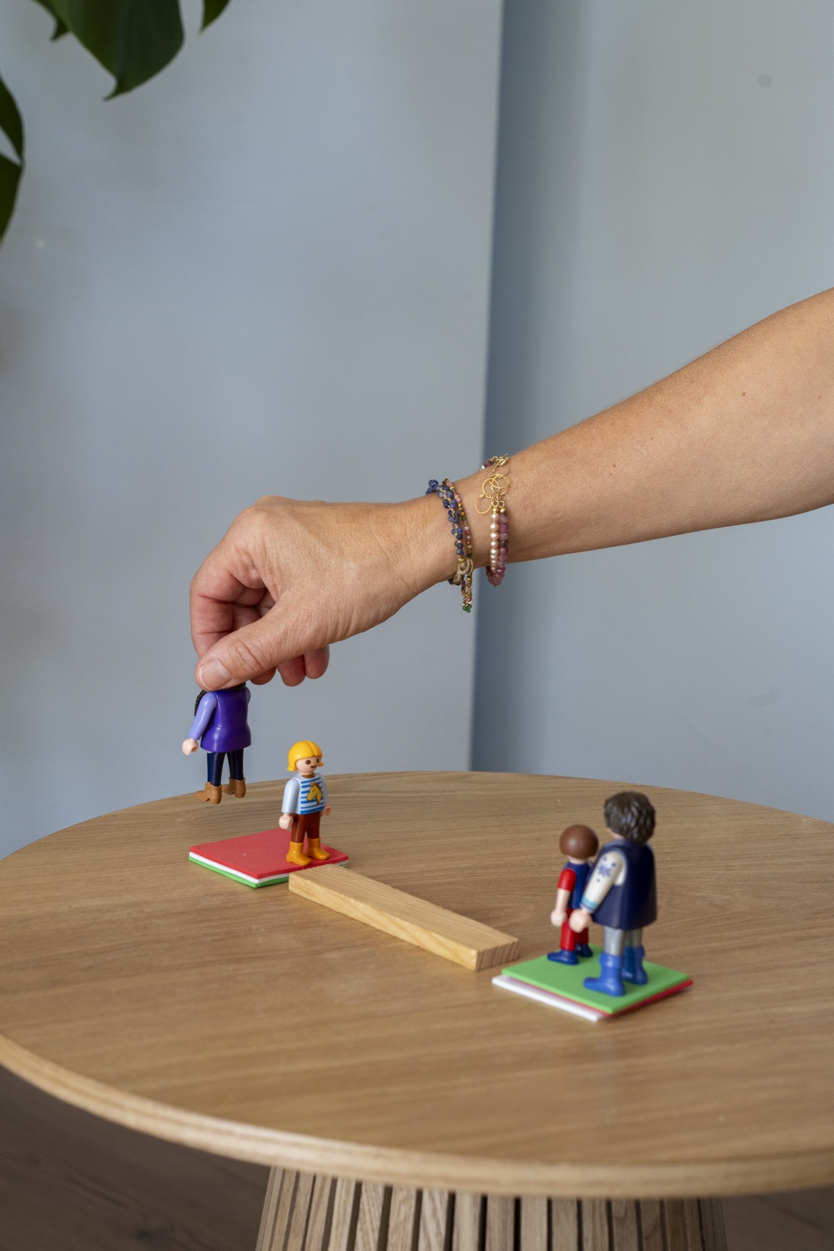 Familieopstelling met poppetjes — systemisch inzicht in patronen